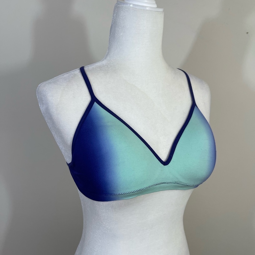 Wonder Nation sz 36 bra big girls size in a pretty tonal shading 2 way straps
